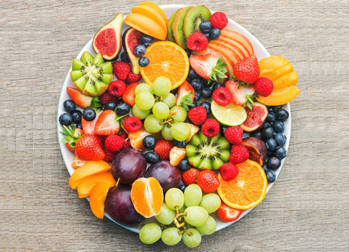 Assiette de fruits frais mélangés – Vicky by Paco